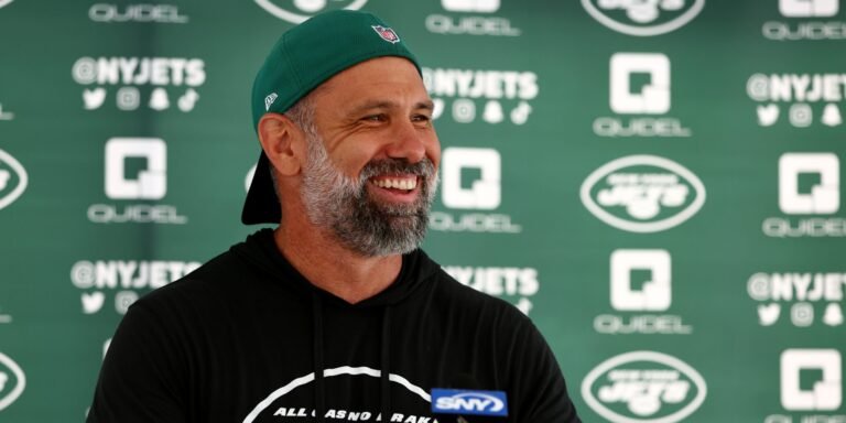 Jets Jeff Ulbrich is a teacher motivator and NFL head