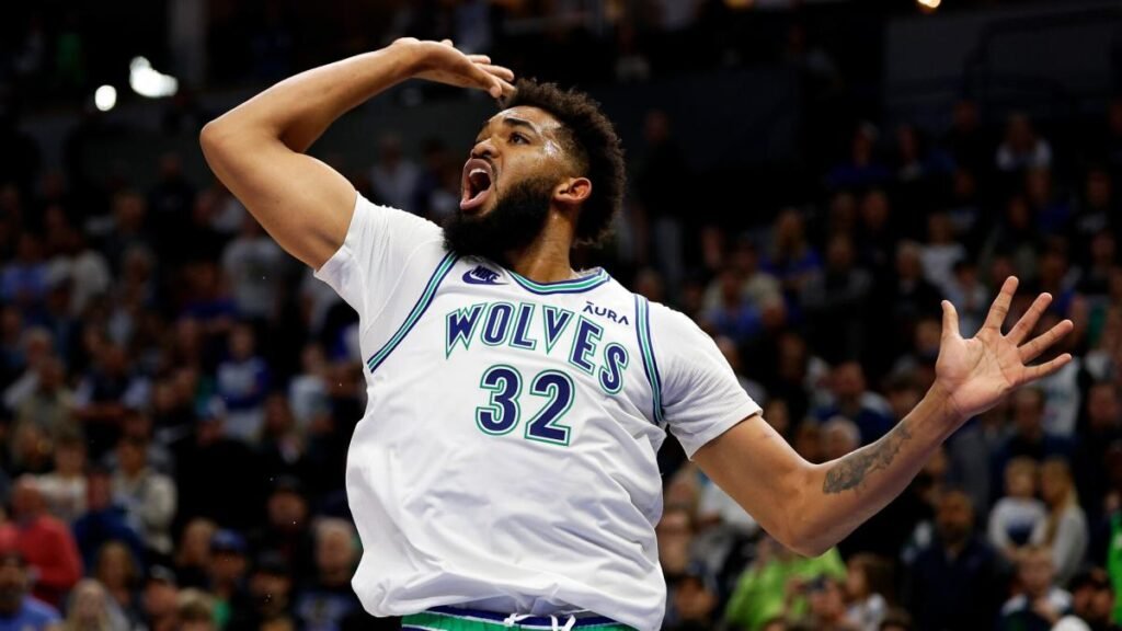 Knicks reportedly to acquire Karl-Anthony Towns, send Julius Randle, Donte DiVincenzo to Timberwolves