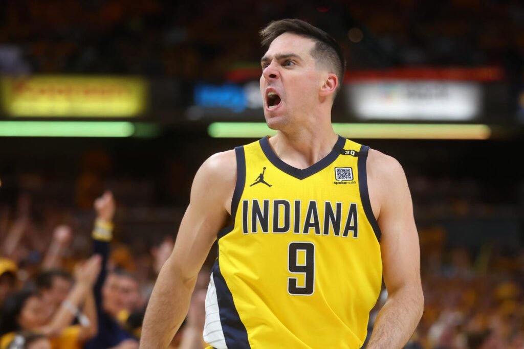 Pacers sign guard T.J. McConnell to 4-year, $45 million contract extension