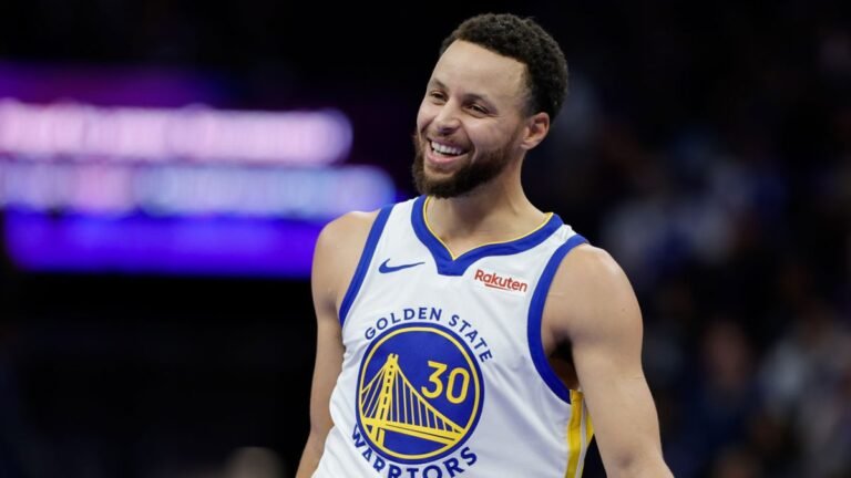 Steph, Warriors agree to one-year, reported $62.6M extension