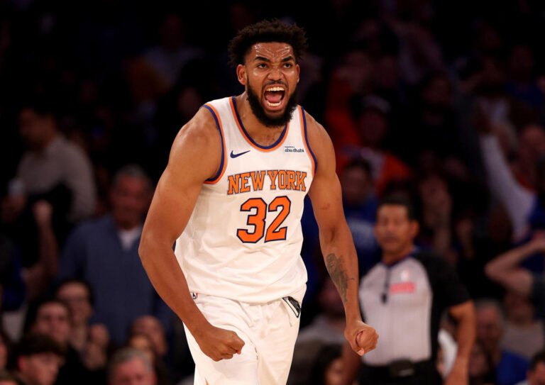 Karl-Anthony Towns, Mikal Bridges each score 21 in Knicks home debut, beating Pacers 123–98