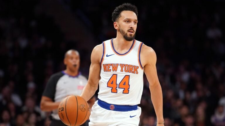 Knicks' Landry Shamet out to start season after dislocating shoulder