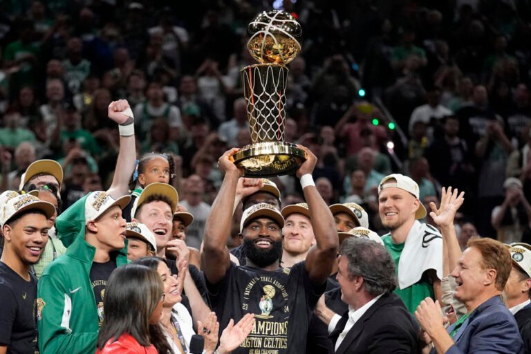 NBA Opening Night scores, live updates: Celtics hang 18th banner vs. Knicks, Bronny and LeBron could suit up together for the Lakers