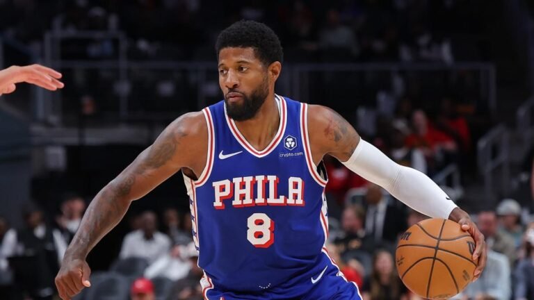 Paul George leaves 76ers preseason game with hyperextended left knee