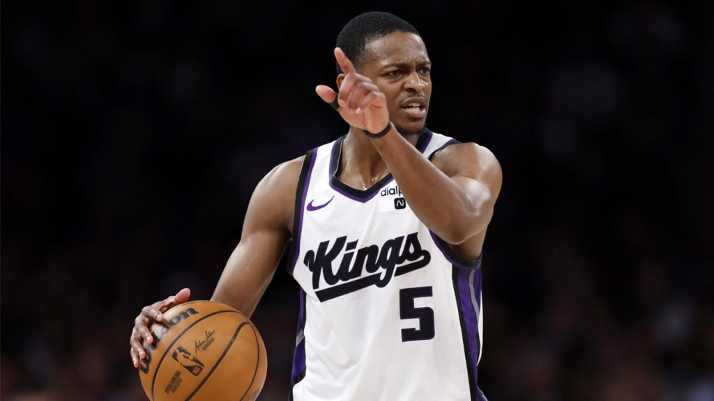 Report: Fox bypassing three-year, $165M Kings contract extension