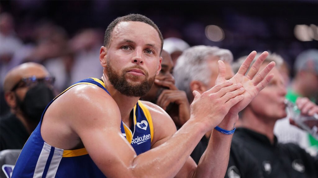 Steph returns to Warriors practice, expected to play in opener