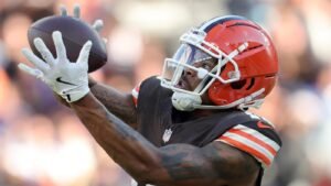 Browns vs. Steelers odds, prediction, spread, time: Thursday Night Football picks by NFL model on 20-8 run