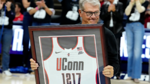 Geno Auriemma becomes D-I basketball's all-time wins leader; 76ers fall again, lose Paul George to injury