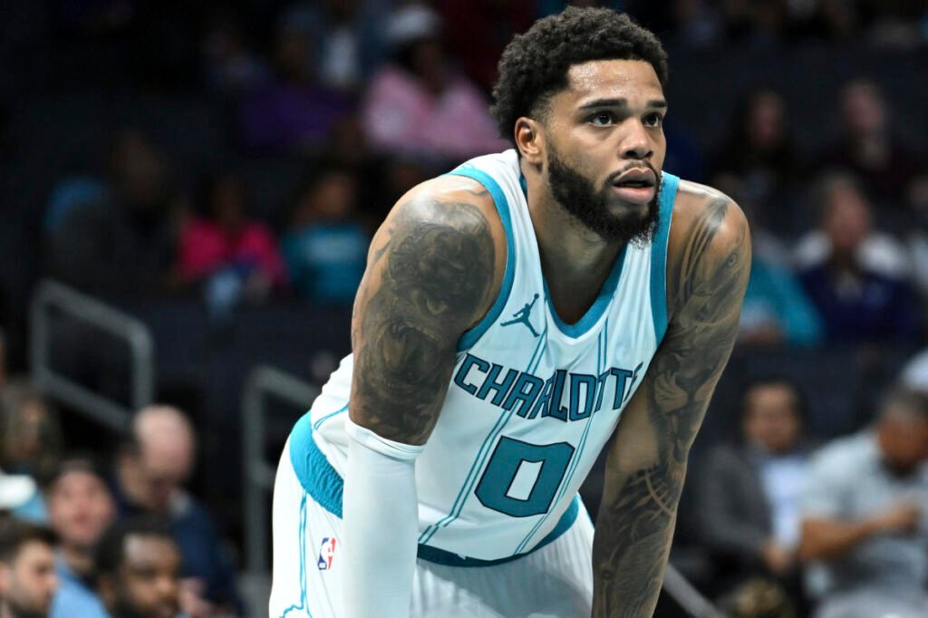 Hornets' Miles Bridges out at least 2 weeks with bone bruise in right knee