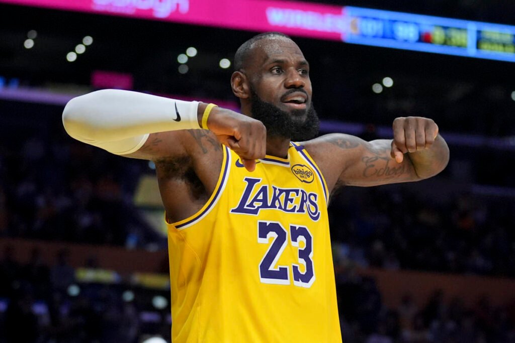 LeBron James, 39 years young, records career-best 4th straight triple-double